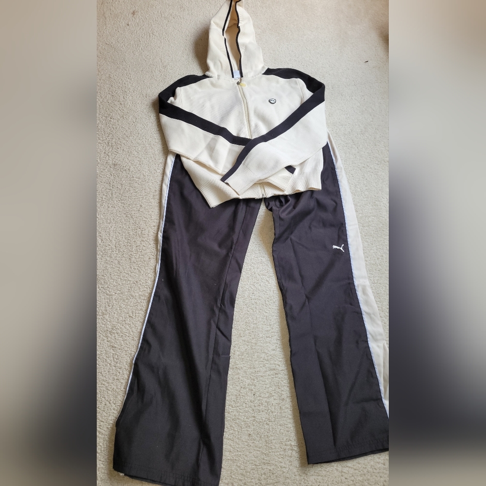 Large Cream and Black PUMA Hooded Sweatsuit
